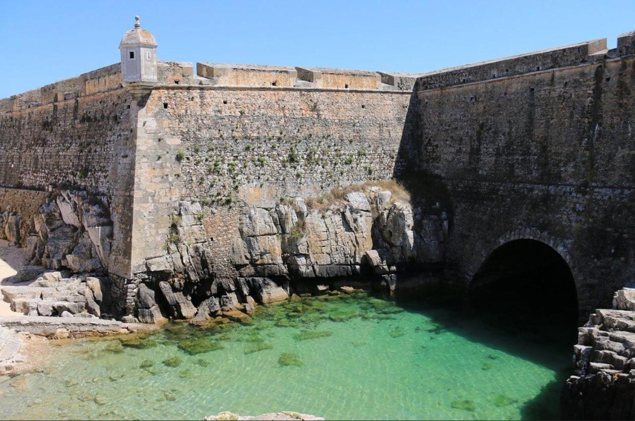 Appartement Jusqu'A 6 Personnes Sur La Presqu'Ile De Peniche Surf Portugal Exteriör bild